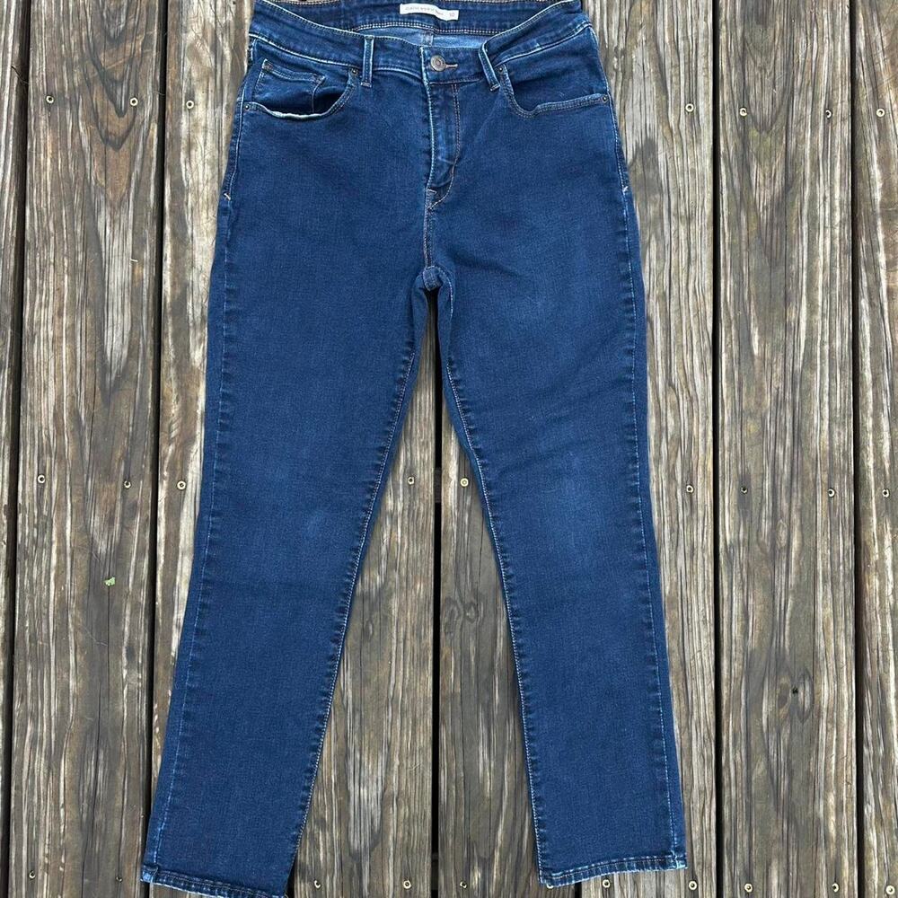 Classic Mid Rise Levis Skinny Jeans